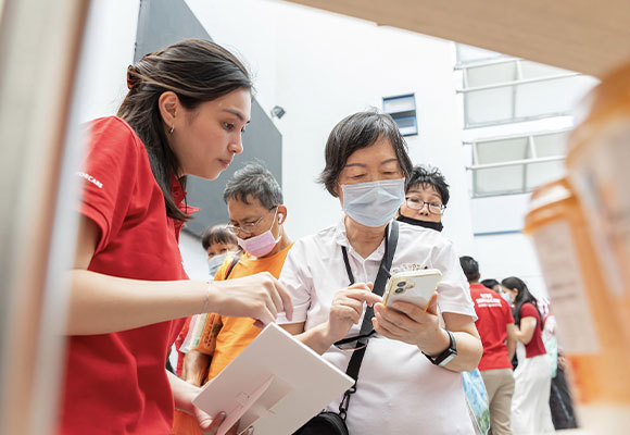 OCBC SeniorCare community event draws 1,000 Seniors
