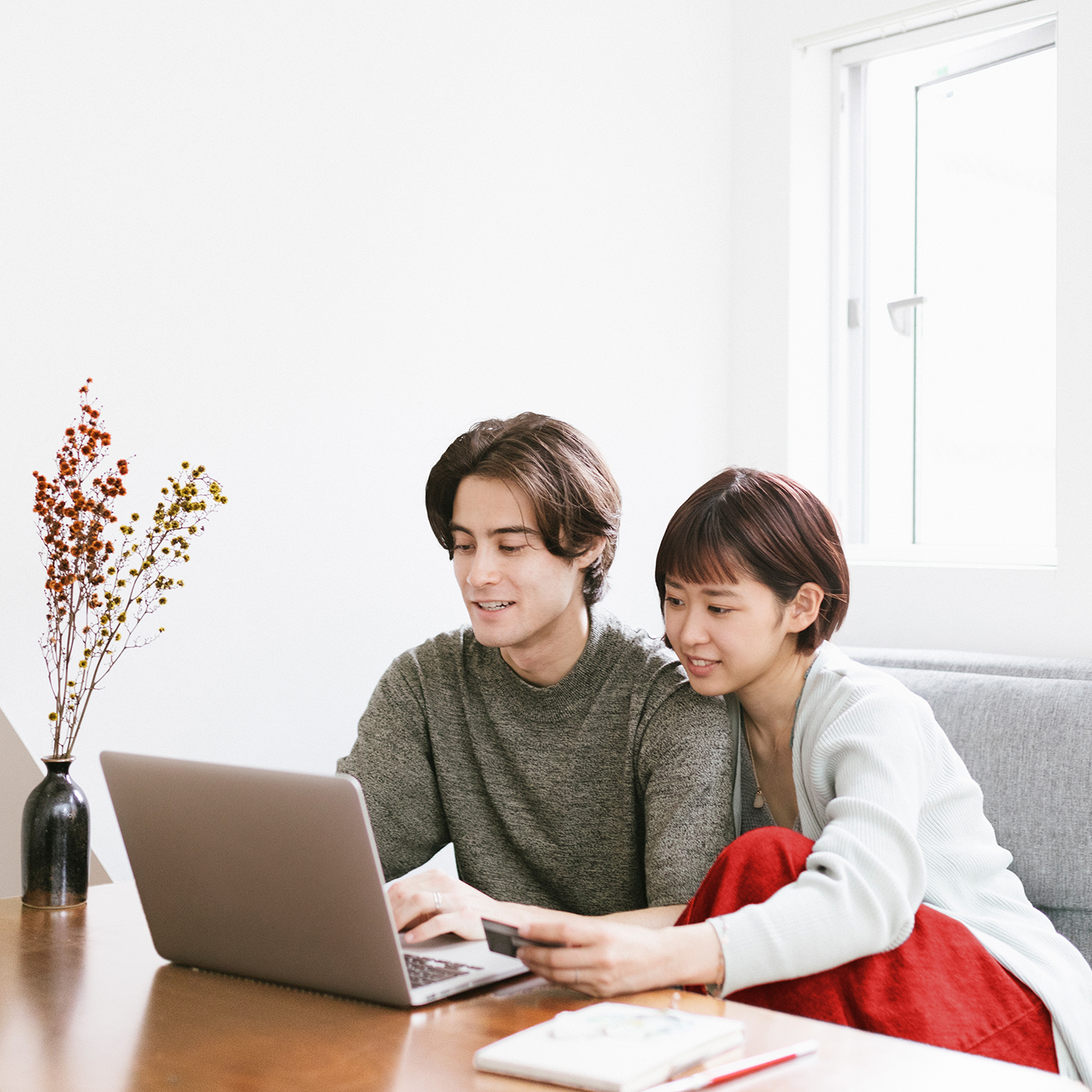 86% of those in their 20s have investments, compared to 64% in 2020