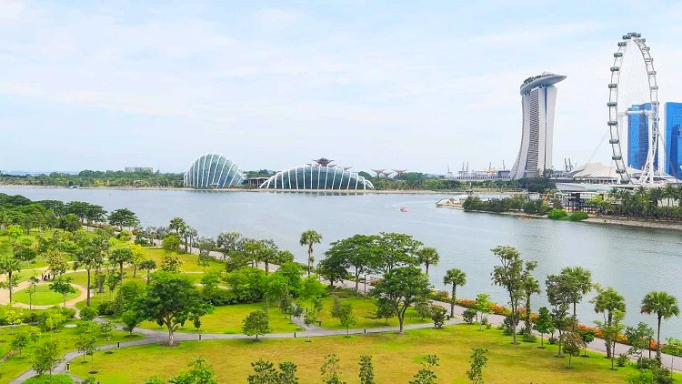 10+ Great Places for a Stunning View of National Day 2019 Fireworks - Bay East Garden
