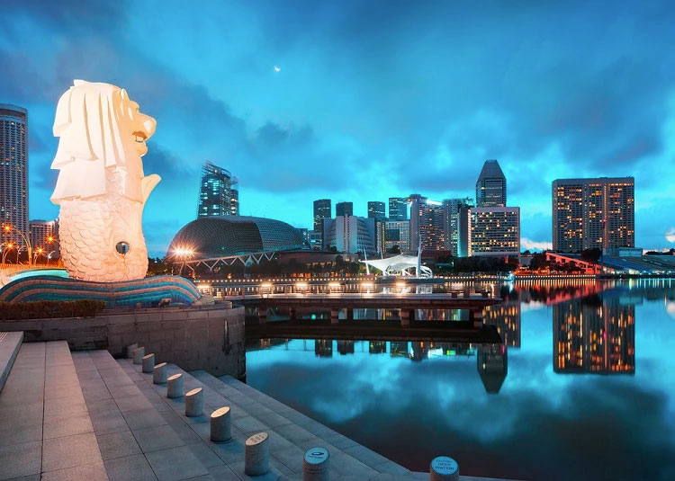 10+ Great Places for a Stunning View of National Day 2019 Fireworks - Merlion Park